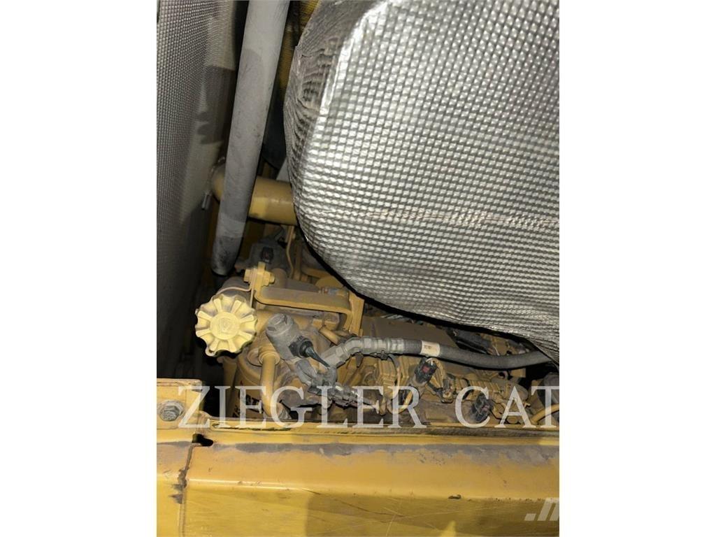 CAT D6T4FLGPA Bulldozer på larvebånd