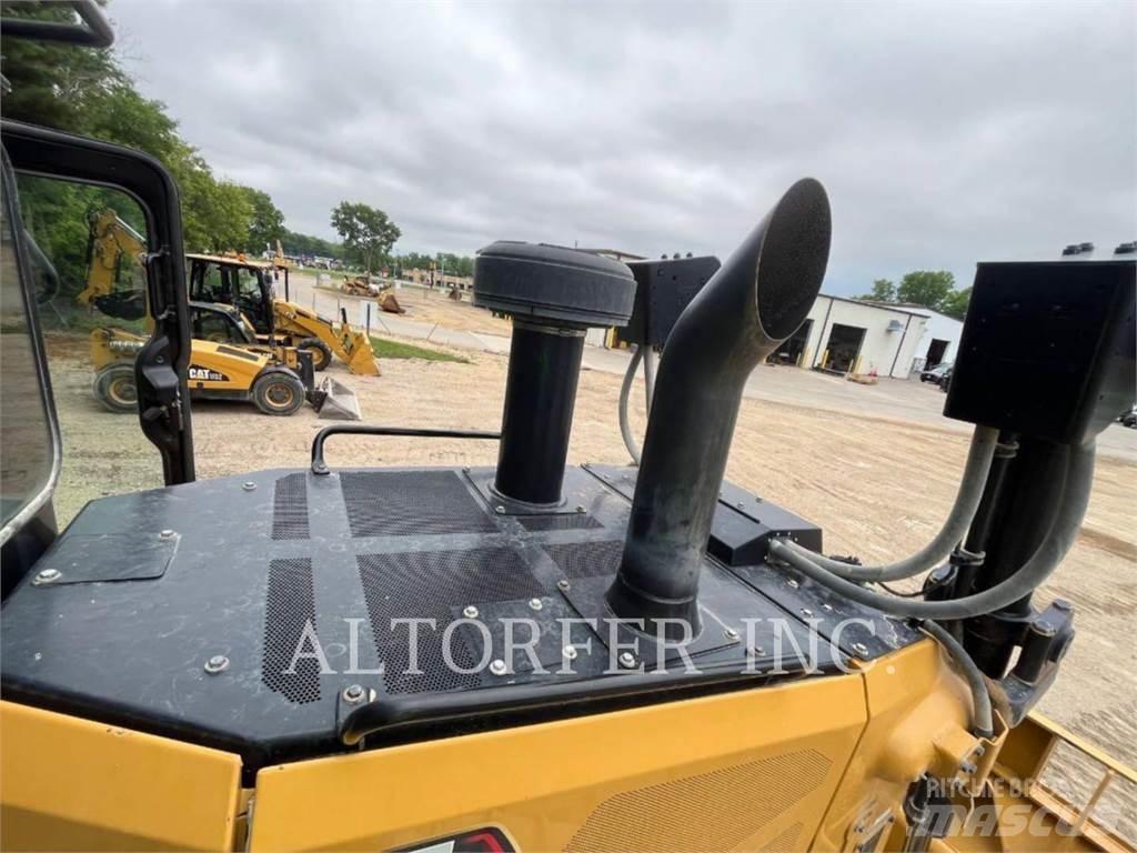 CAT D7-17 Bulldozer på larvebånd