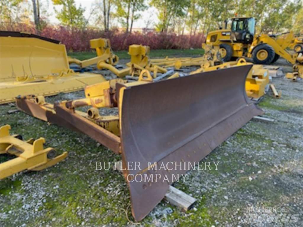CAT D7 A BLADE Klinger