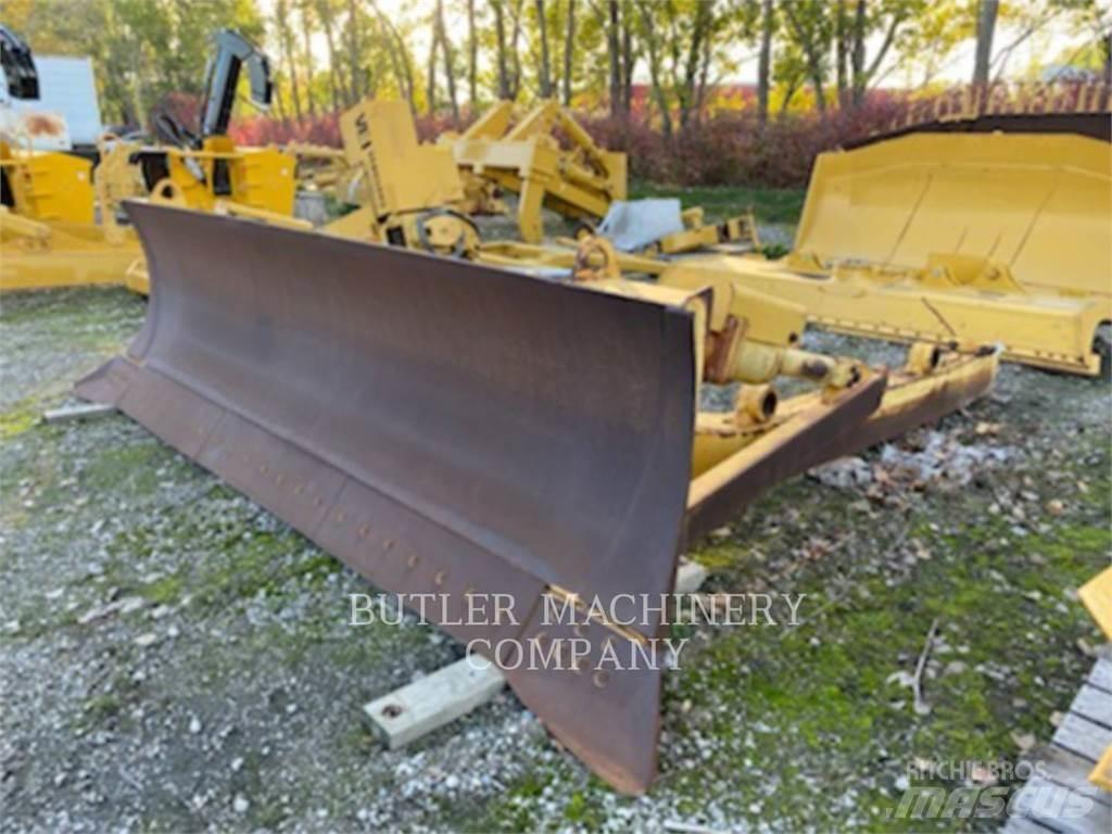 CAT D7 A BLADE Klinger
