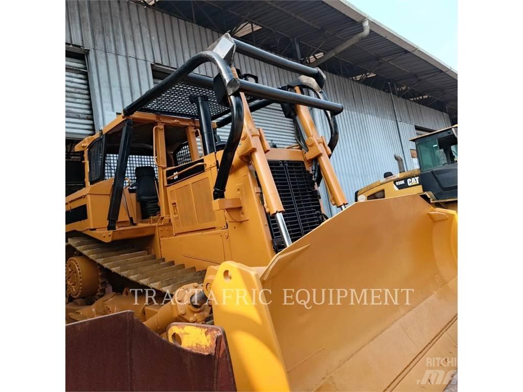 CAT D8N Bulldozer på larvebånd