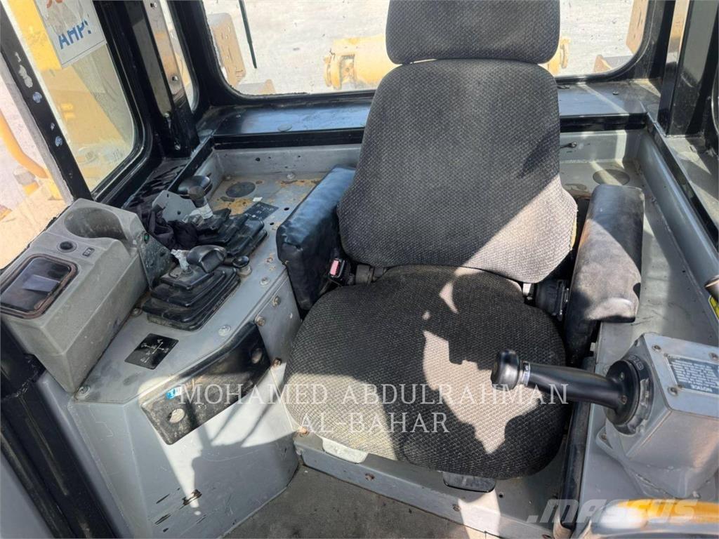 CAT D8RLRC Bulldozer på larvebånd