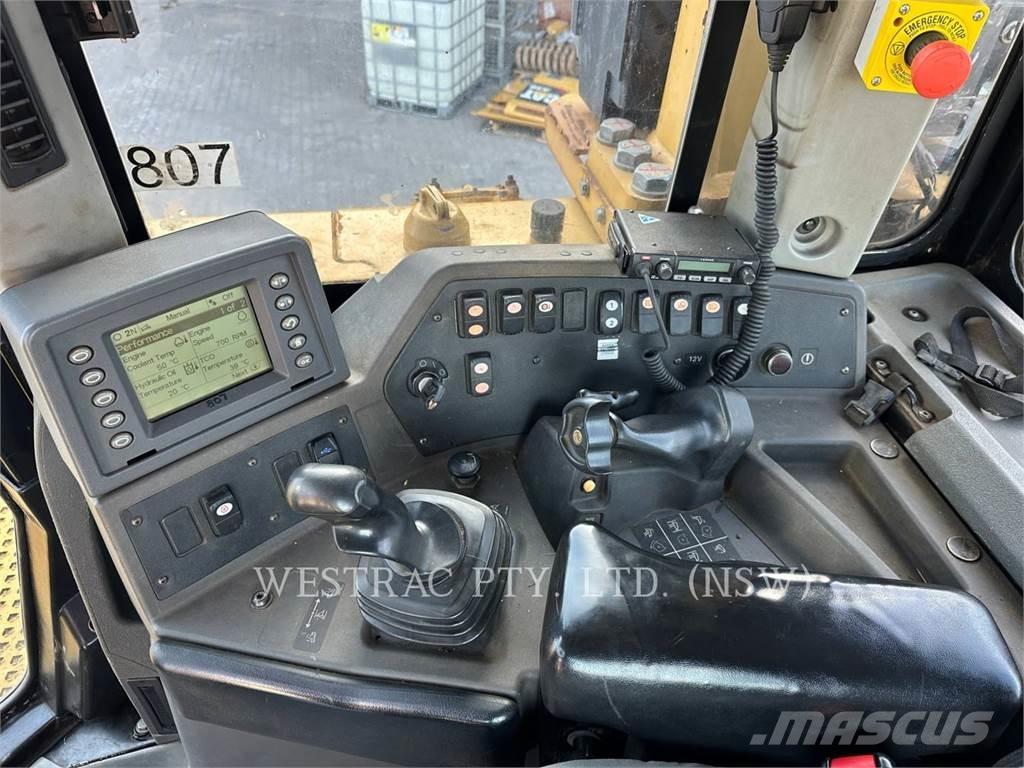CAT D8T Bulldozer på larvebånd