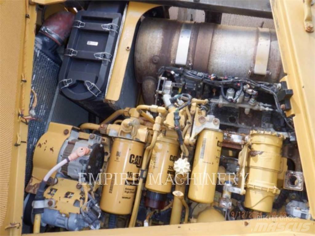 CAT D8T Bulldozer på larvebånd