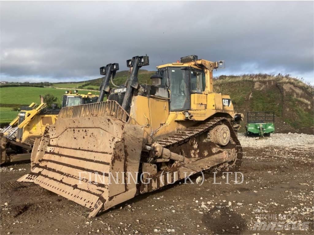 CAT D9 Bulldozer på larvebånd