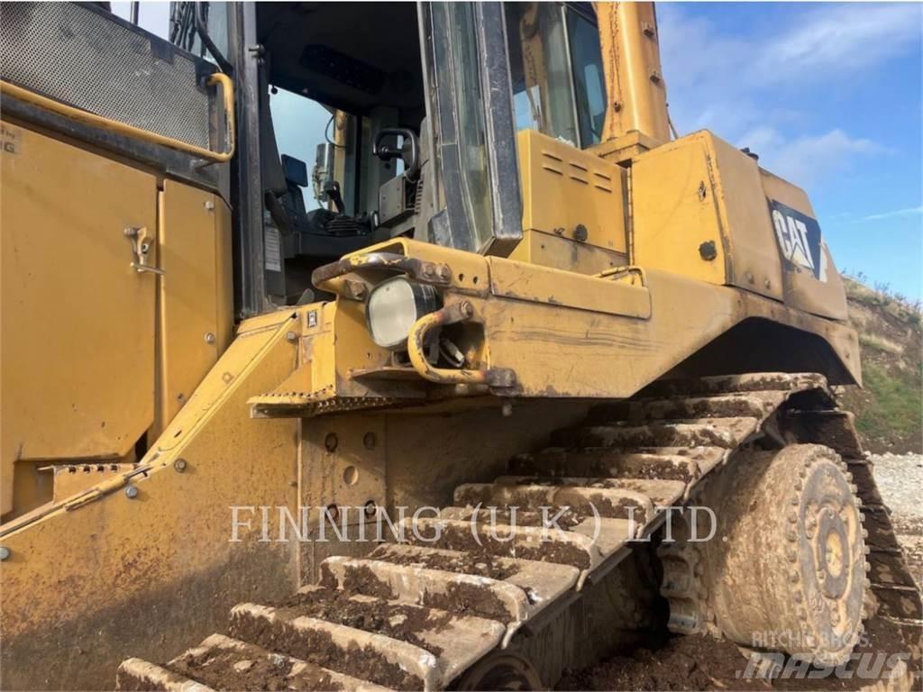 CAT D9 Bulldozer på larvebånd