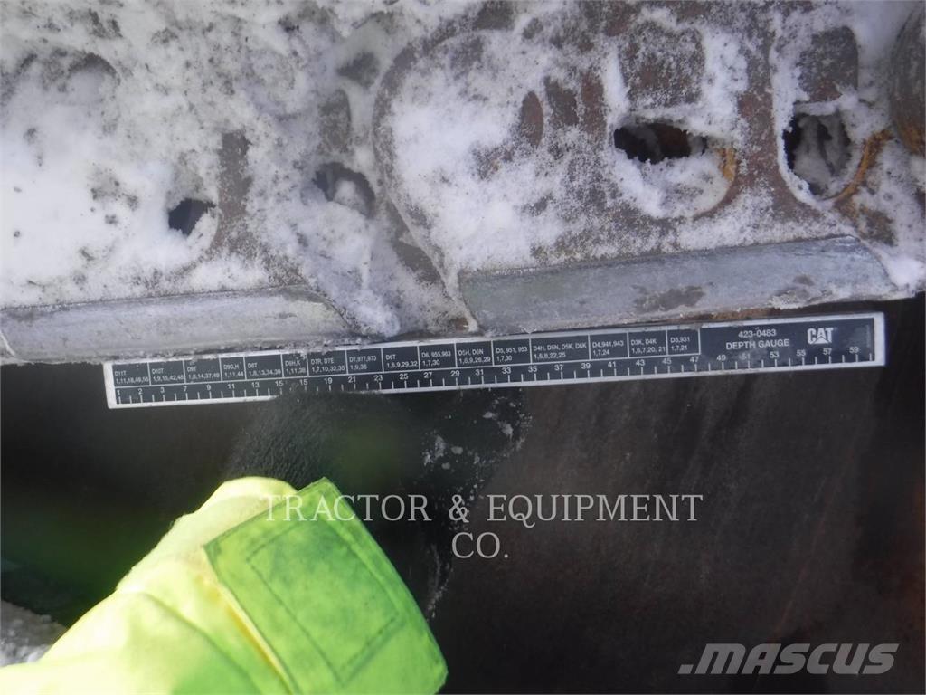 CAT D9 Bulldozer på larvebånd