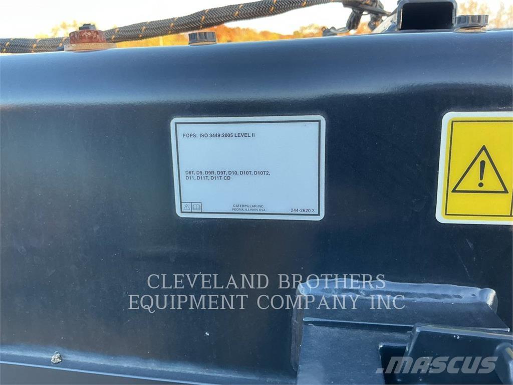 CAT D9 Bulldozer på larvebånd