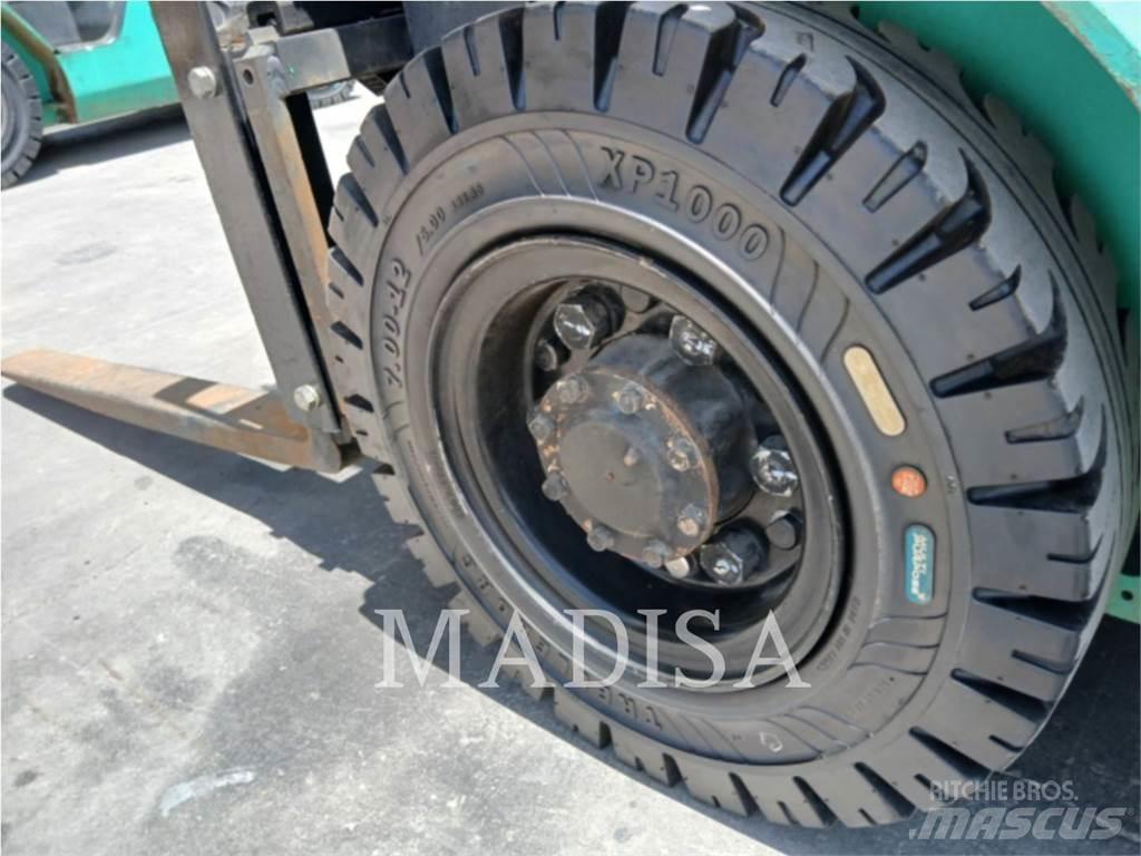 CAT FG25N5-LE Gaffeltrucks - andre