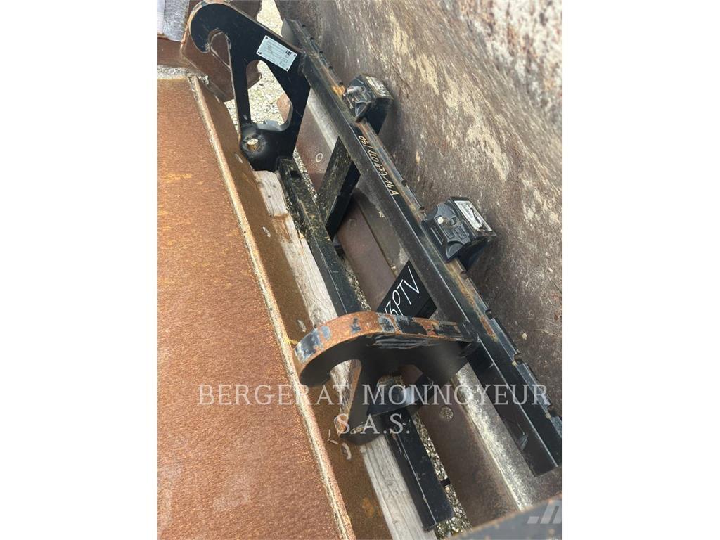 CAT FOURCHE 906 Entreprenør - Andet