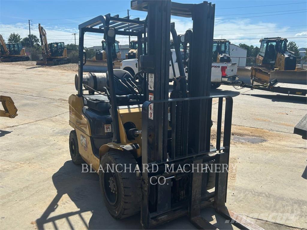 CAT GP30N Gaffeltrucks - andre