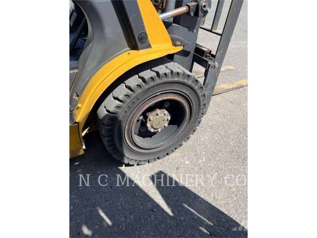 CAT GP30N5 LPG gaffeltrucks