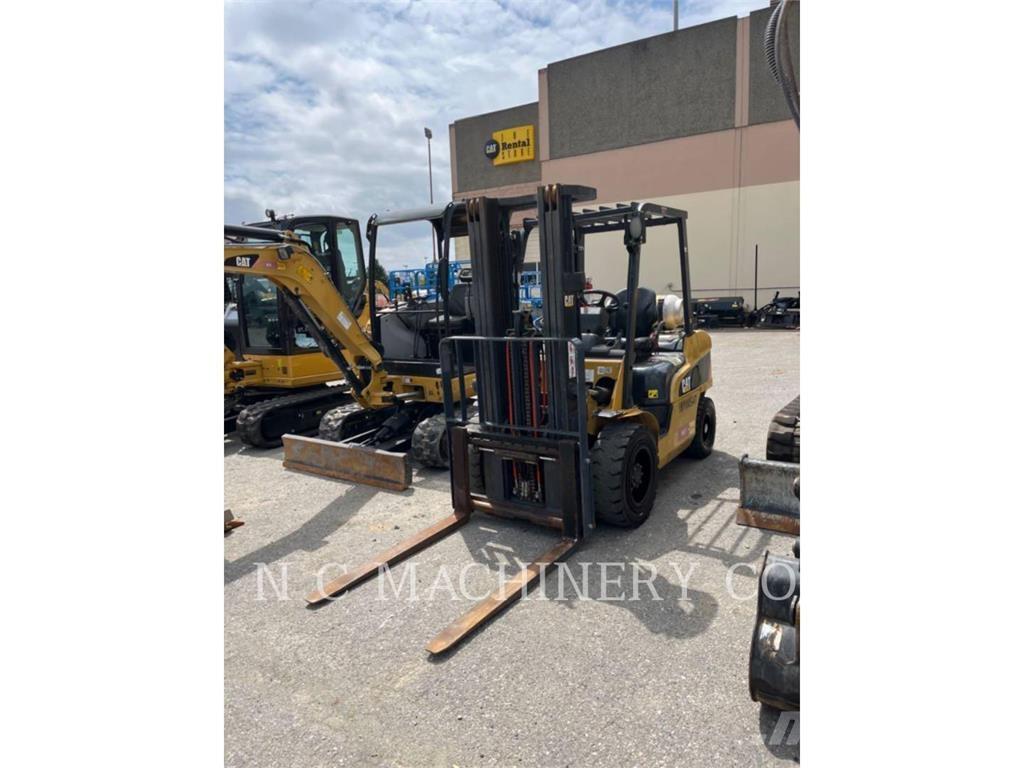 CAT GP30N5 LPG gaffeltrucks