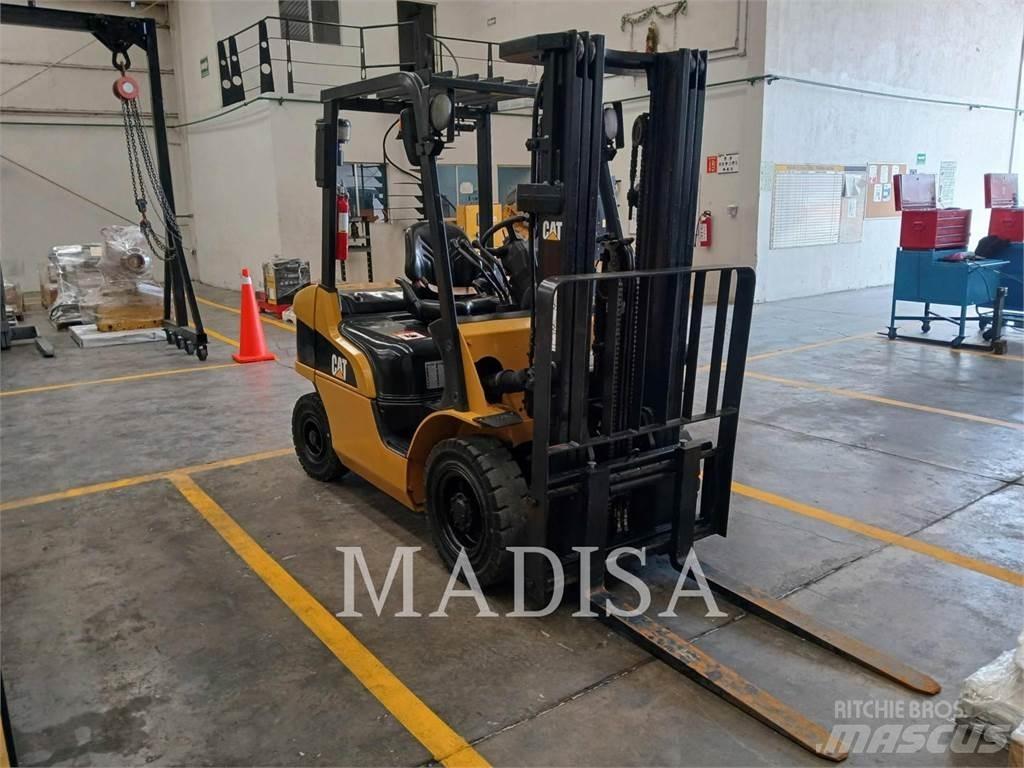 CAT LIFT TRUCKS DP25NM Gaffeltrucks - andre