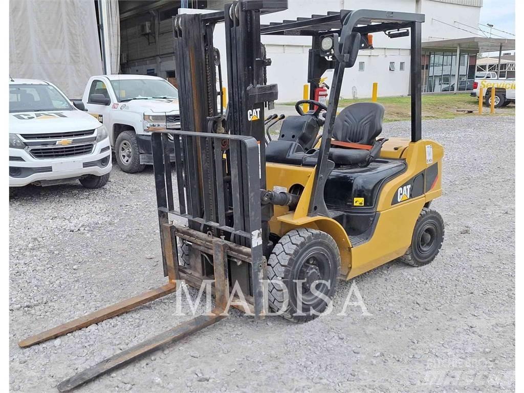 CAT LIFT TRUCKS DP25NM5 Diesel gaffeltrucks