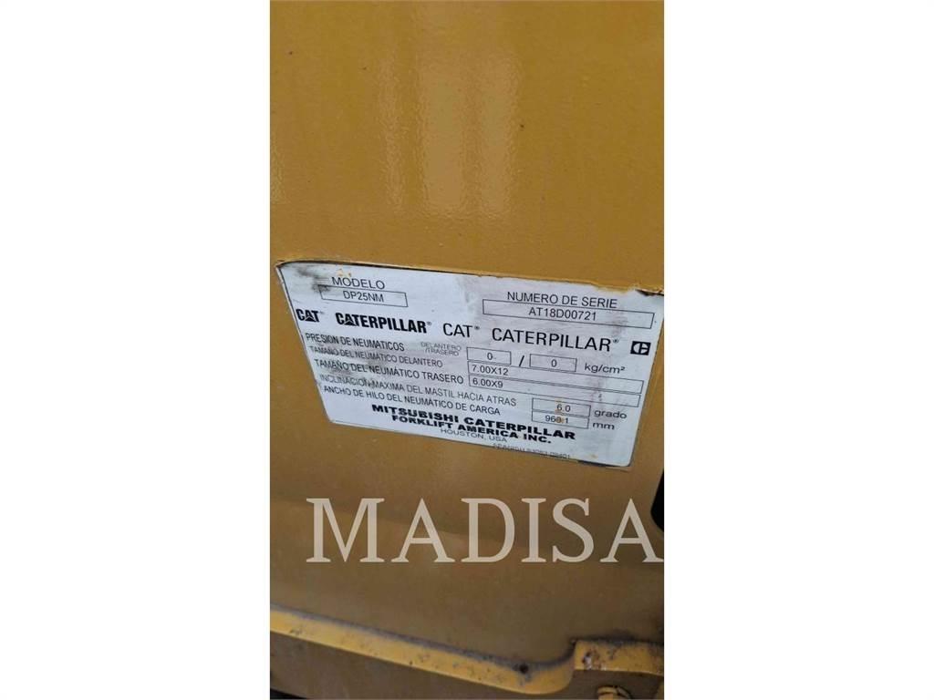 CAT LIFT TRUCKS DP25NM5 Diesel gaffeltrucks