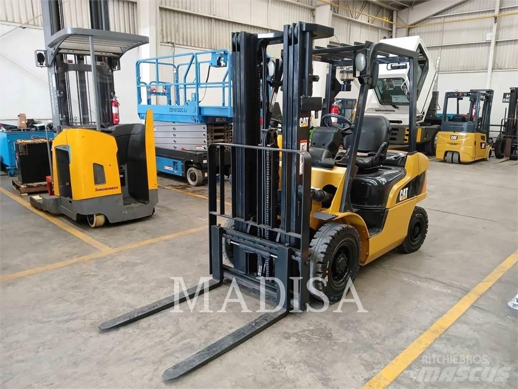 CAT LIFT TRUCKS DP25NM5 Gaffeltrucks - andre