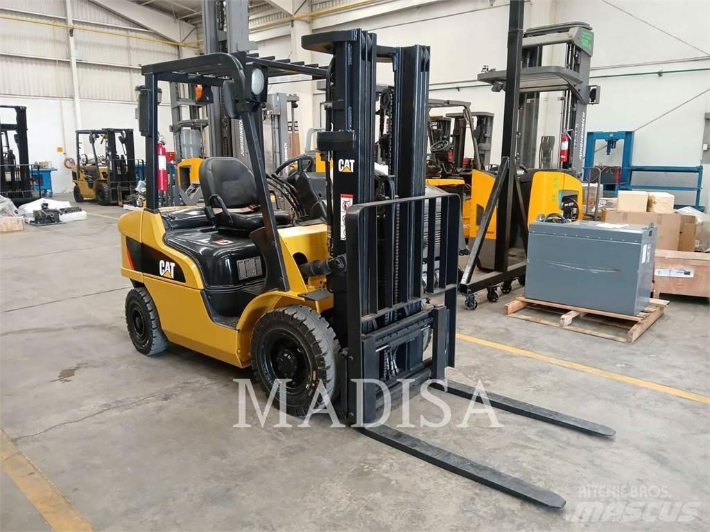 CAT LIFT TRUCKS DP25NM5 Gaffeltrucks - andre