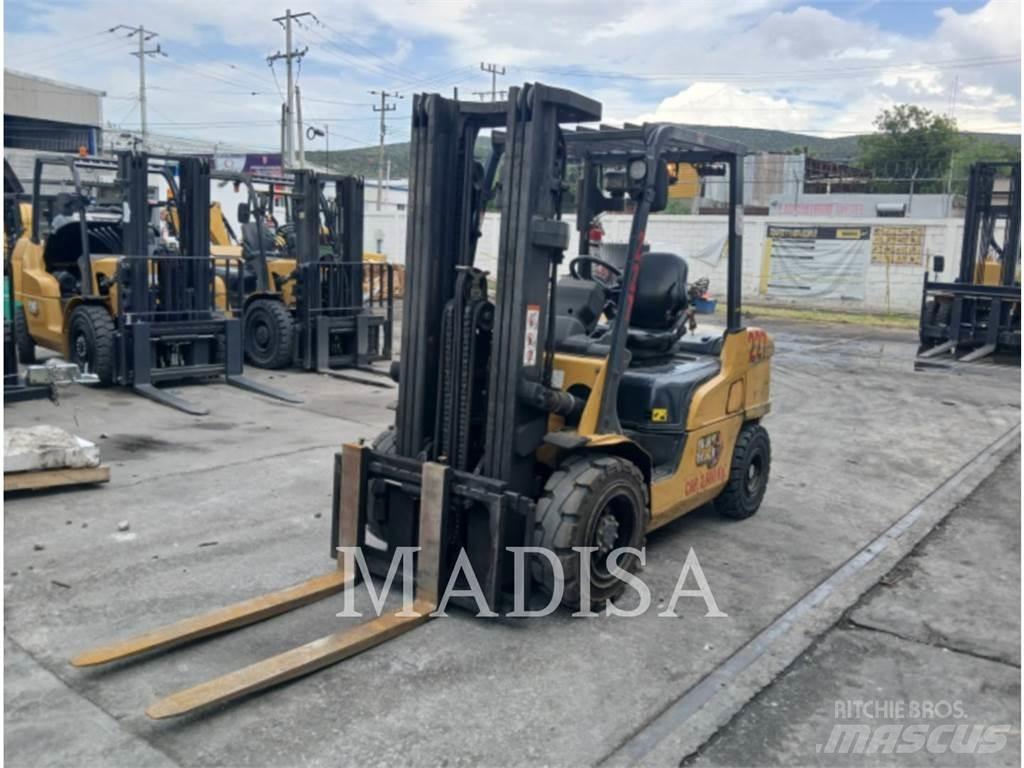 CAT LIFT TRUCKS DP30NM Diesel gaffeltrucks