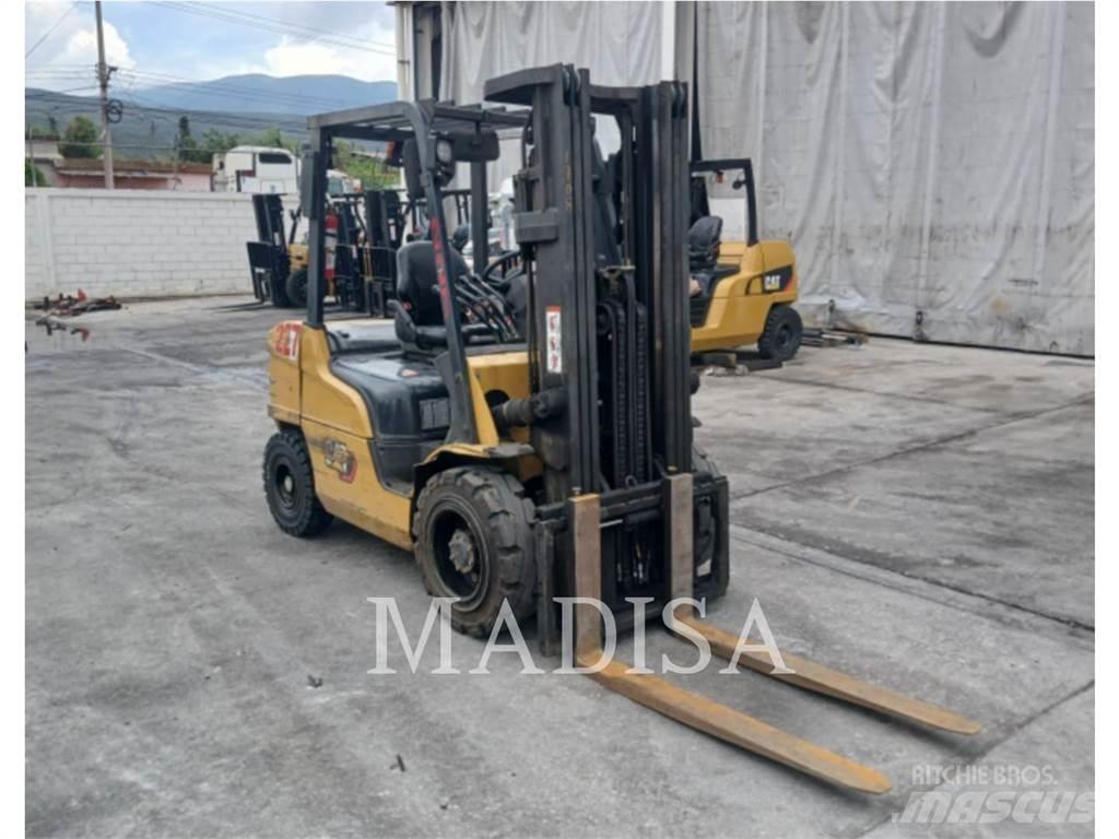 CAT LIFT TRUCKS DP30NM Diesel gaffeltrucks
