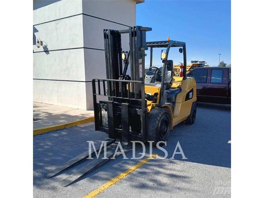 CAT LIFT TRUCKS DP50NM Diesel gaffeltrucks