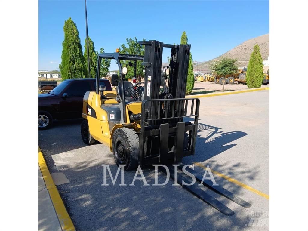 CAT LIFT TRUCKS DP50NM Diesel gaffeltrucks