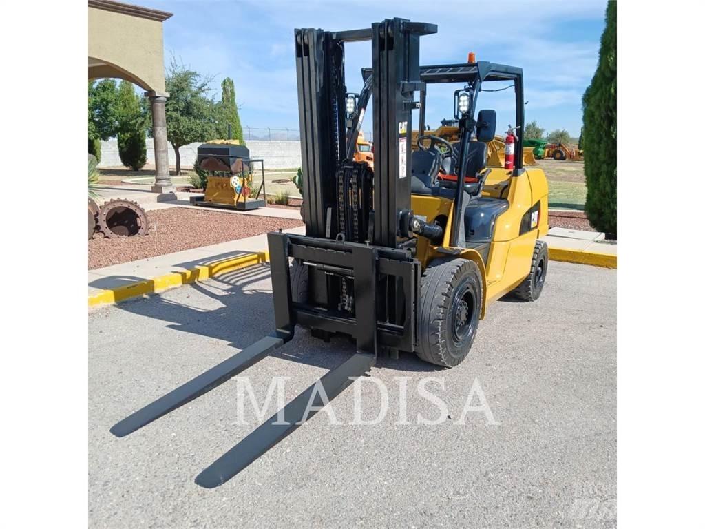 CAT LIFT TRUCKS DP50NM Diesel gaffeltrucks