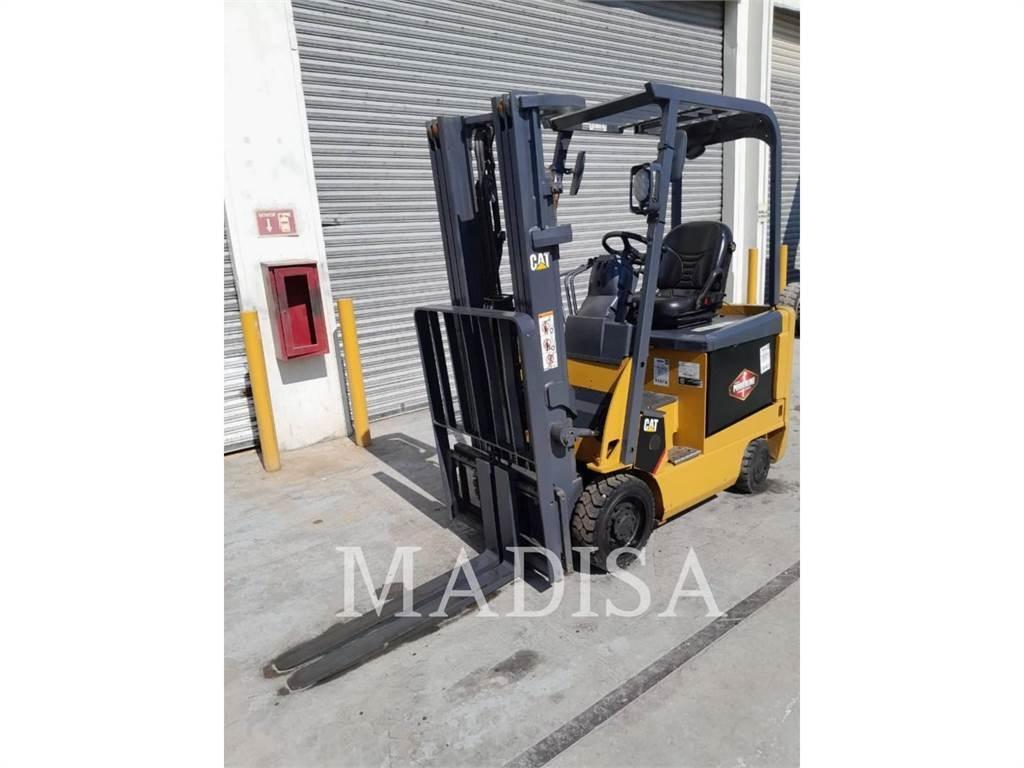 CAT LIFT TRUCKS E3500 Gaffeltrucks - andre