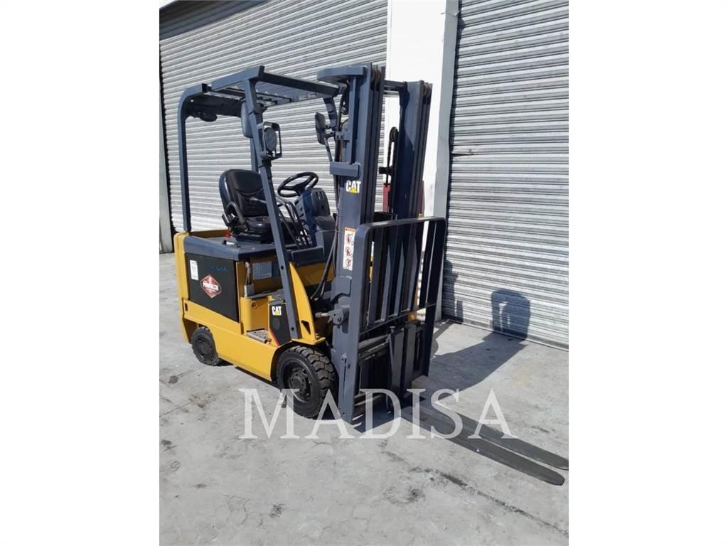 CAT LIFT TRUCKS E3500 Gaffeltrucks - andre