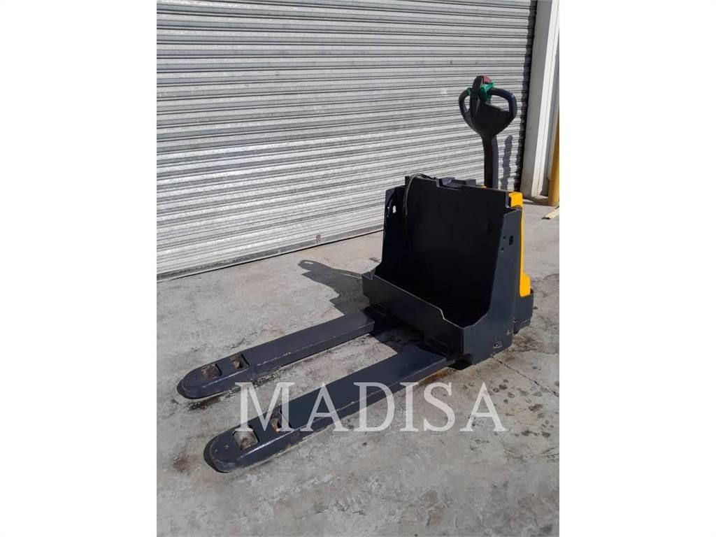 CAT LIFT TRUCKS EJE120E Golf vogne