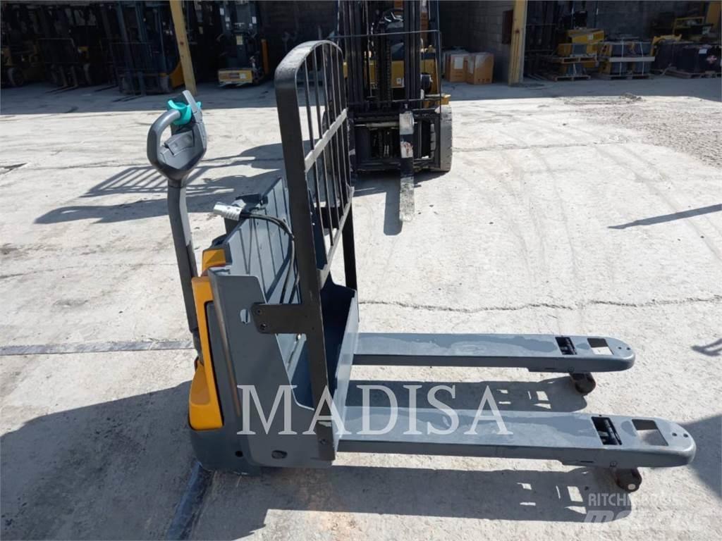 CAT LIFT TRUCKS EJE120E Gaffeltrucks - andre