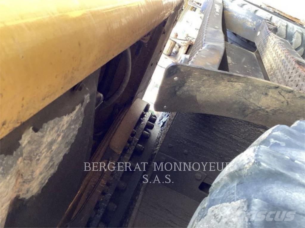 CAT M316D Gravemaskiner på hjul