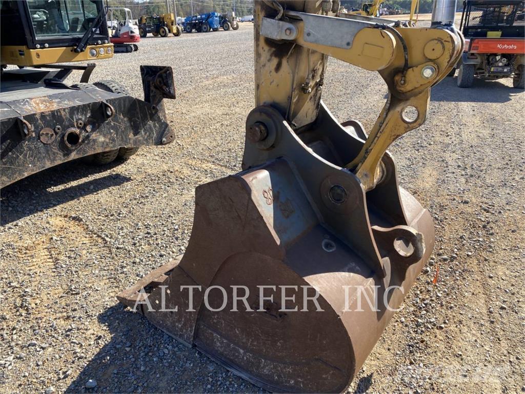 CAT M320F Gravemaskiner på hjul