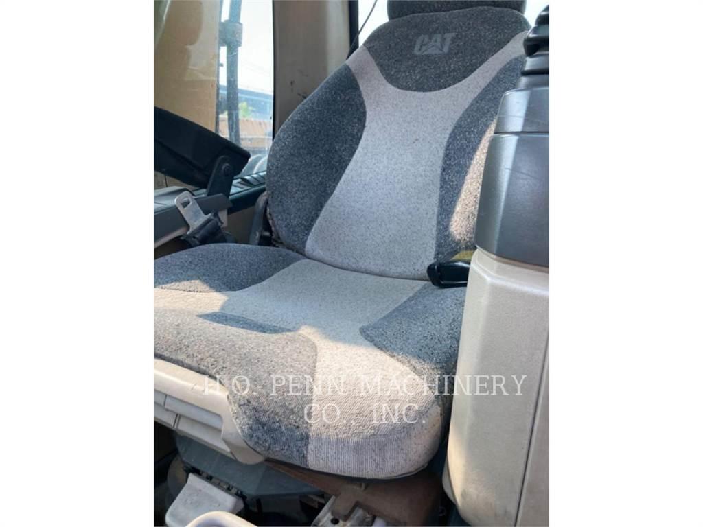 CAT M322C Gravemaskiner på hjul