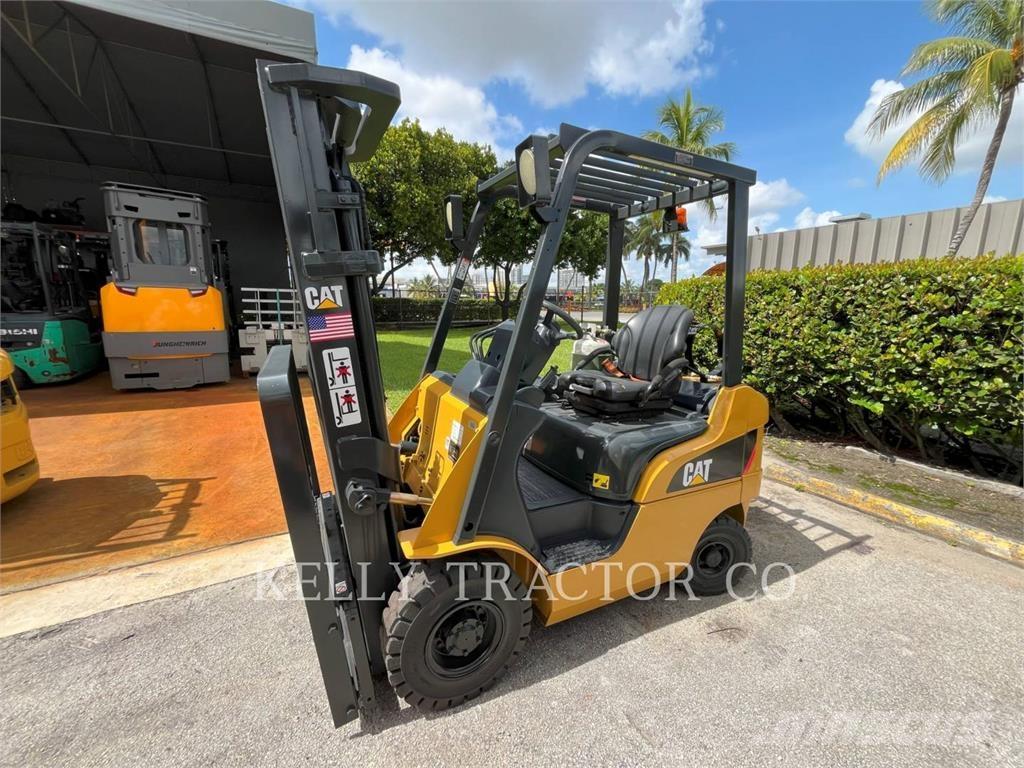 CAT MCFGP18N5 LPG gaffeltrucks