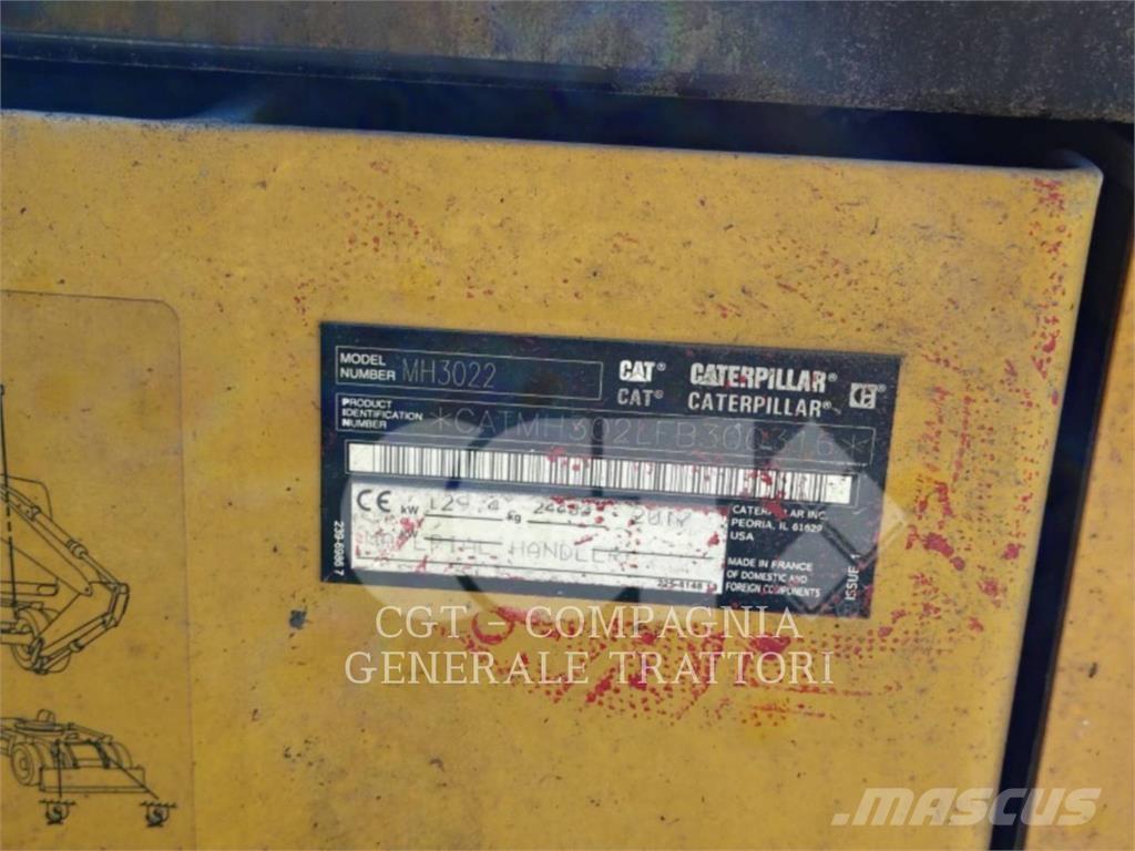 CAT MH3022 Gravemaskiner på hjul