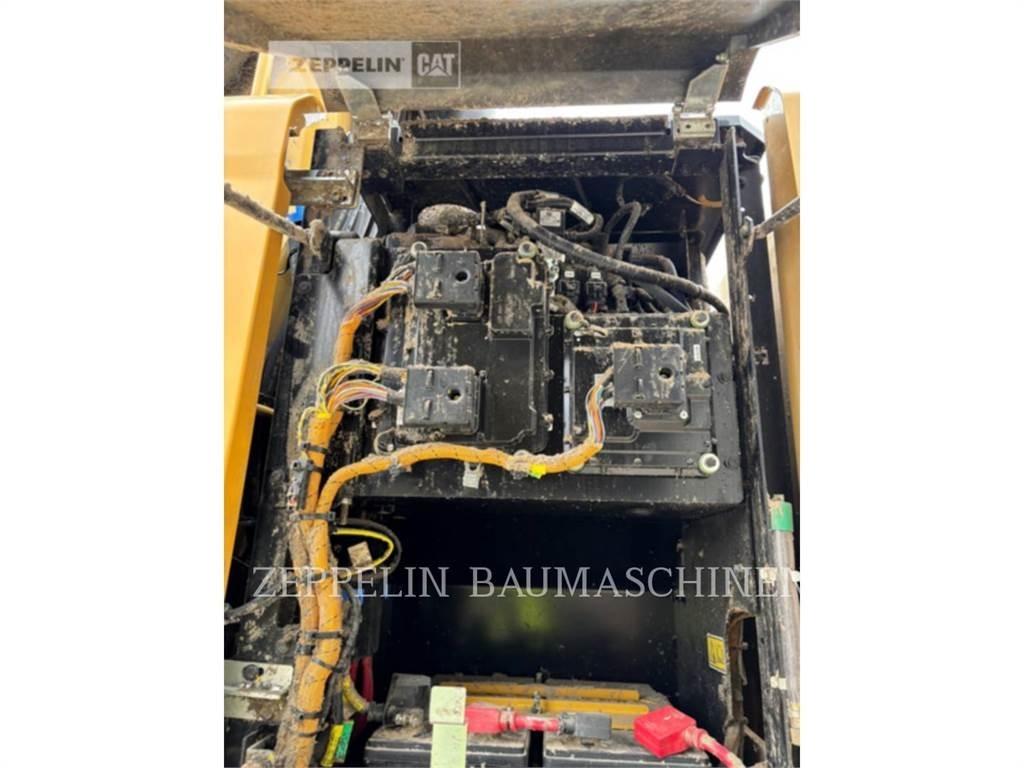 CAT MH3022-06C Nedbrydningsmaskiner