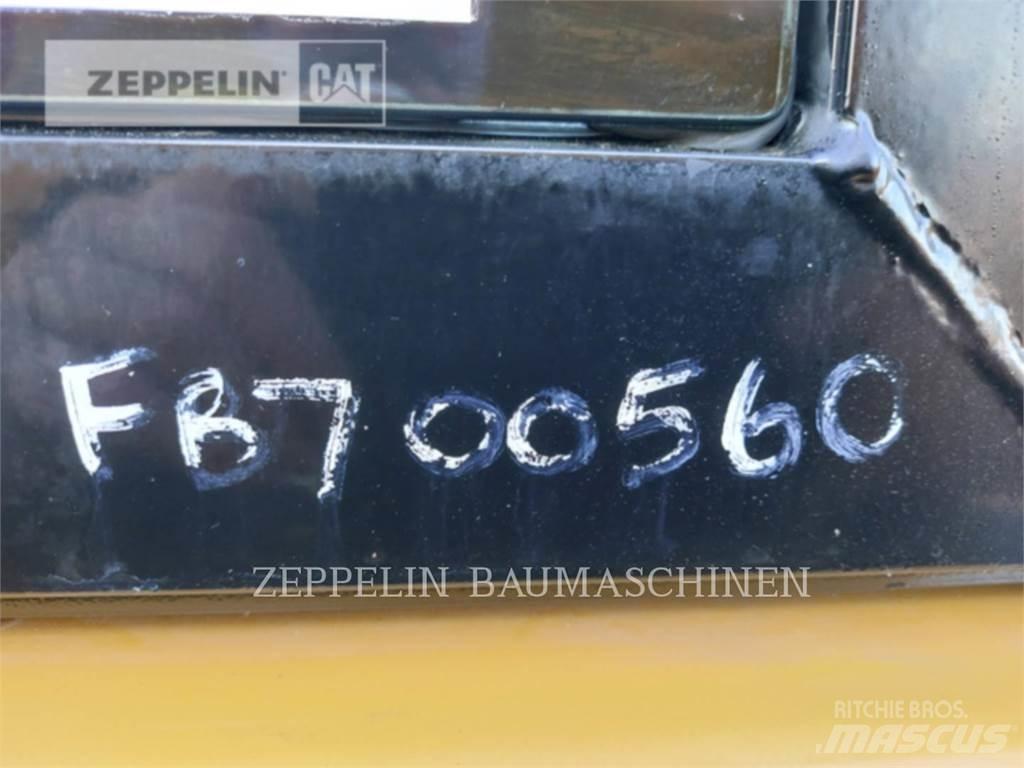 CAT MH3024-06C Nedbrydningsmaskiner