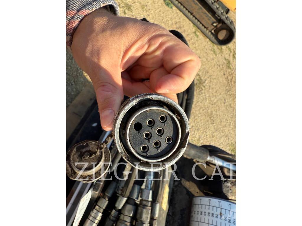 CAT PC205 Minilæsser - skridstyret