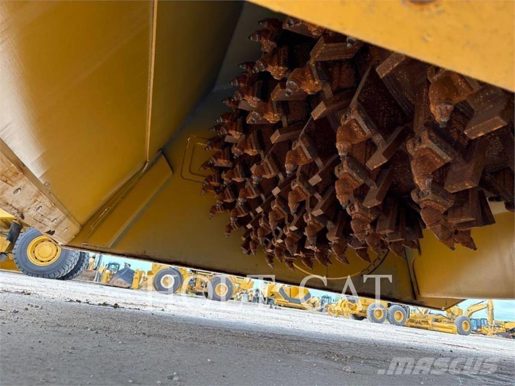 CAT RM400 CAB Asfaltrecyclere