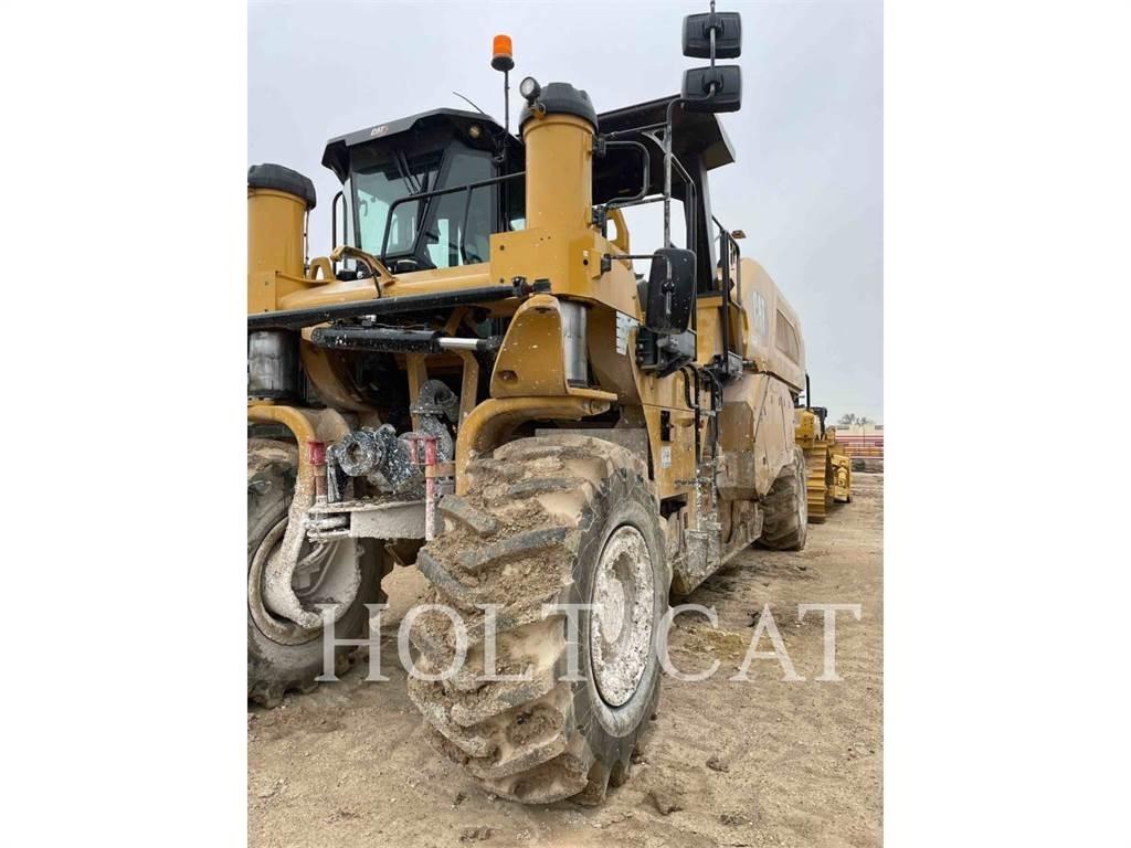 CAT RM600 CAB Asfaltrecyclere