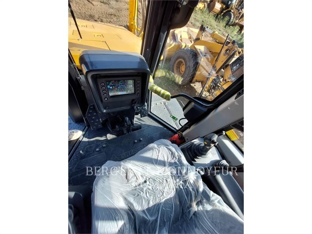 CAT TD-15M Bulldozer på larvebånd