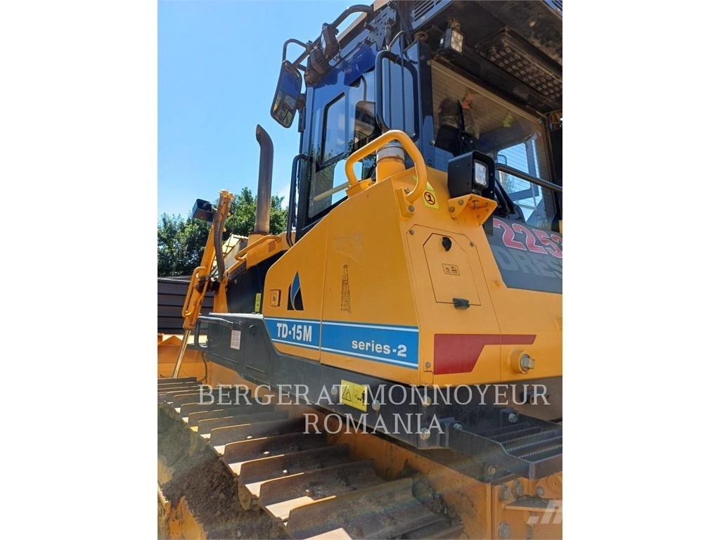 CAT TD-15M Bulldozer på larvebånd