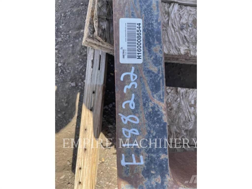 CAT TH TNS60 Pallegafler