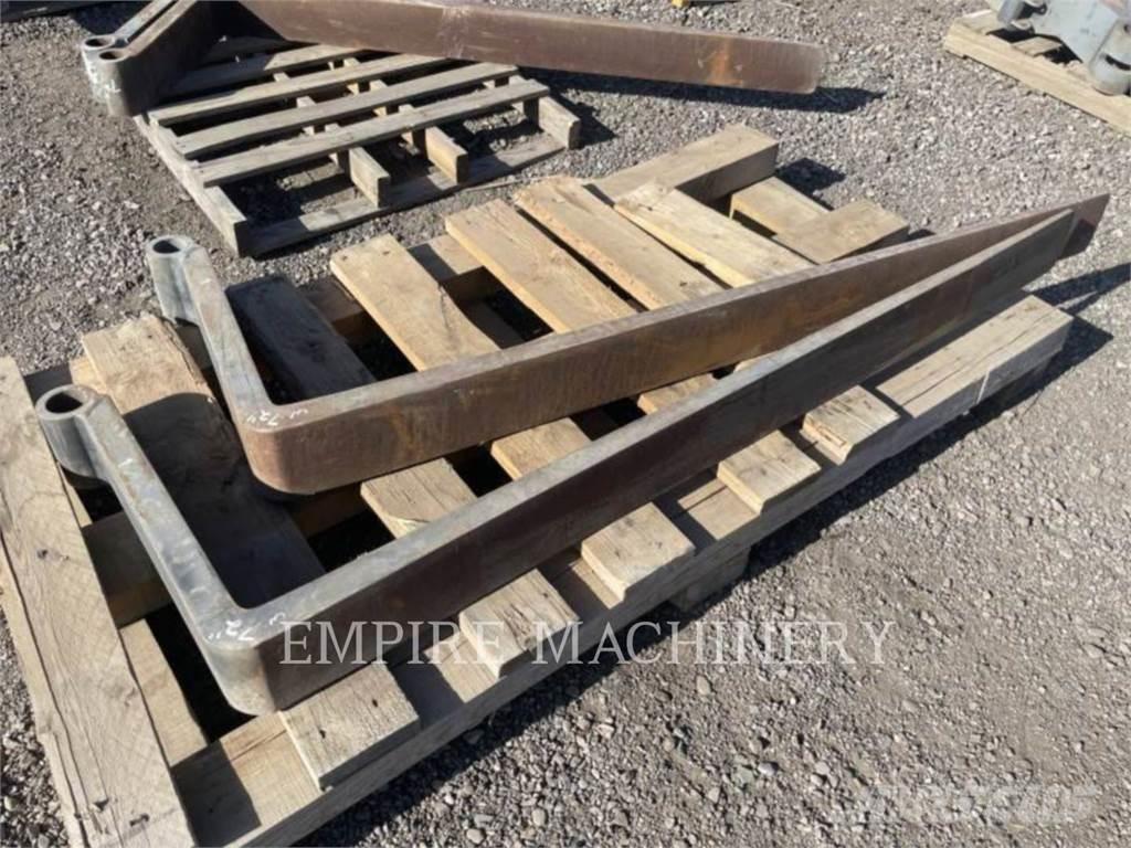 CAT TH TNS72 Pallegafler