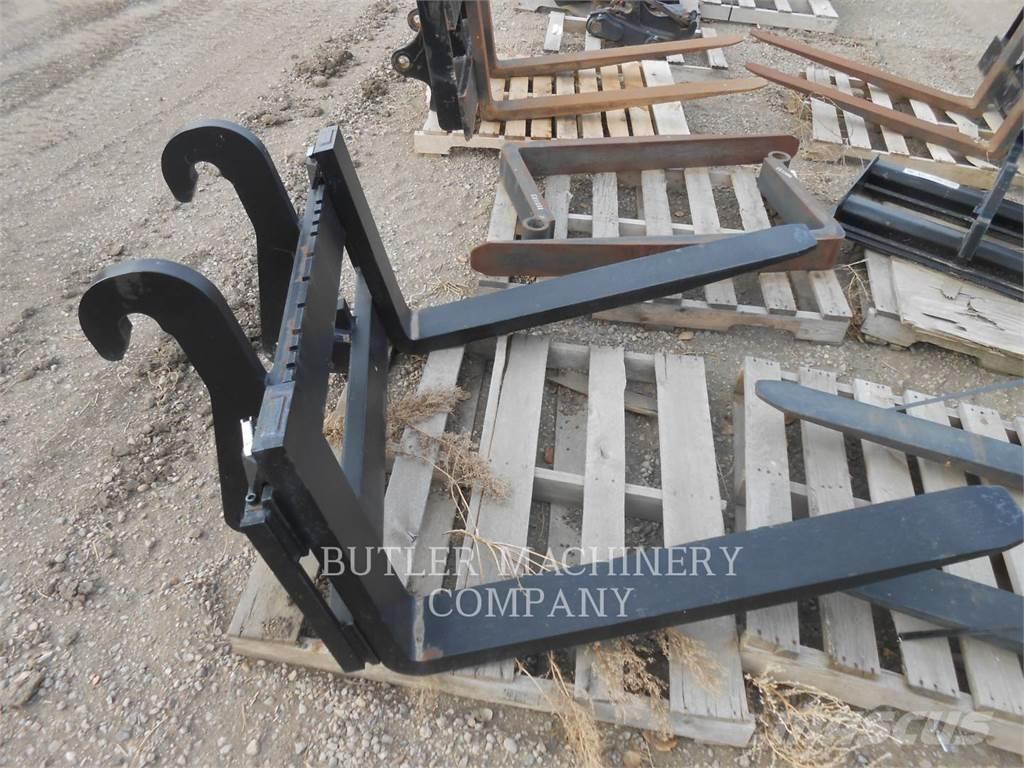 CAT TH408 FORKS Pallegafler