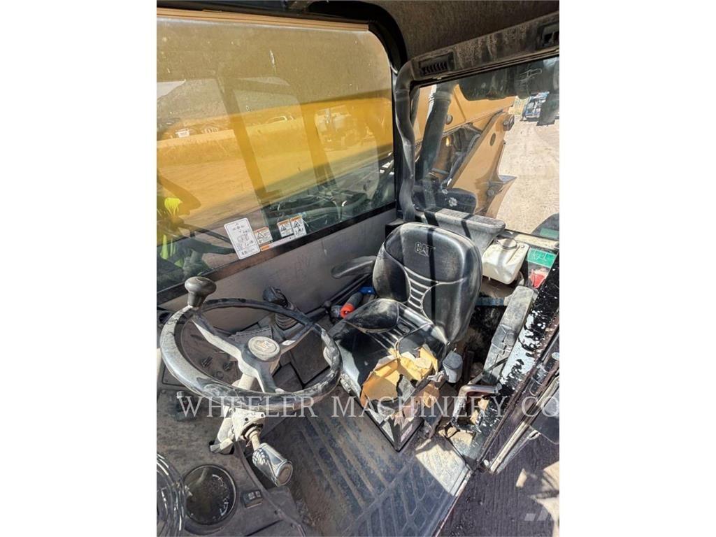 CAT TL943C CAB Teleskoplæssere