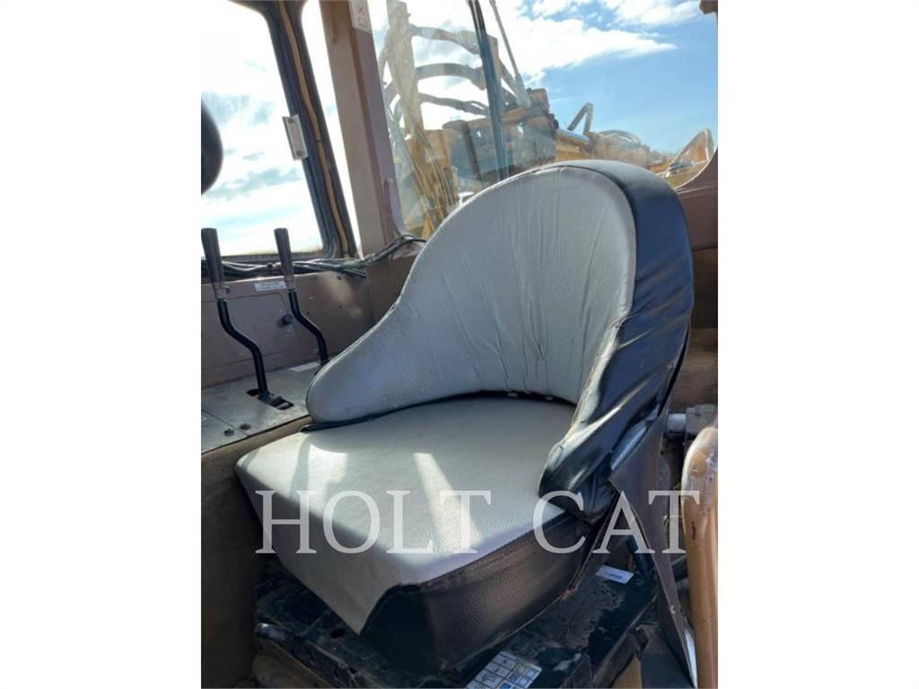CAT W00 613C Skrabere