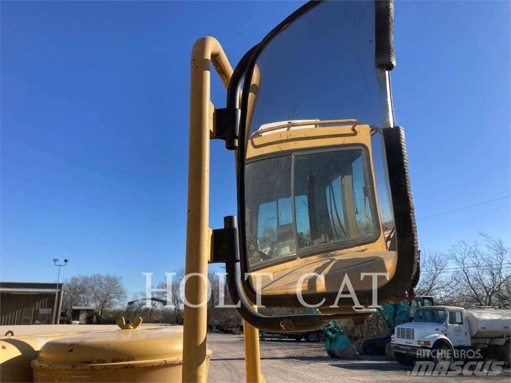 CAT W00 613C Skrabere