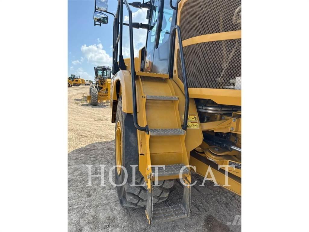 CAT W00 725 Tankbiler